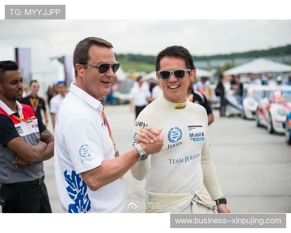 网球赛季激战正酣 各大赛事精彩纷呈 世界排名前十激烈争夺